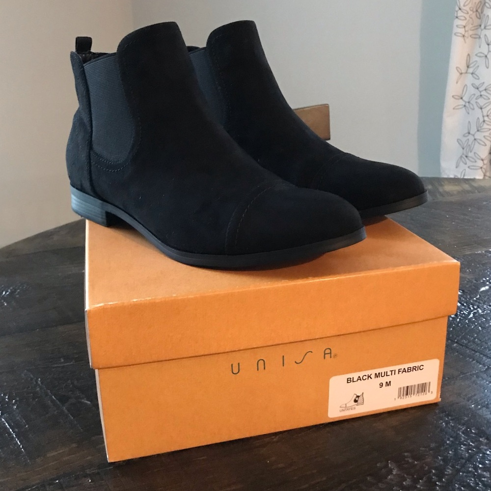 Unisa Tayes black low heel boots sz 9 NWT